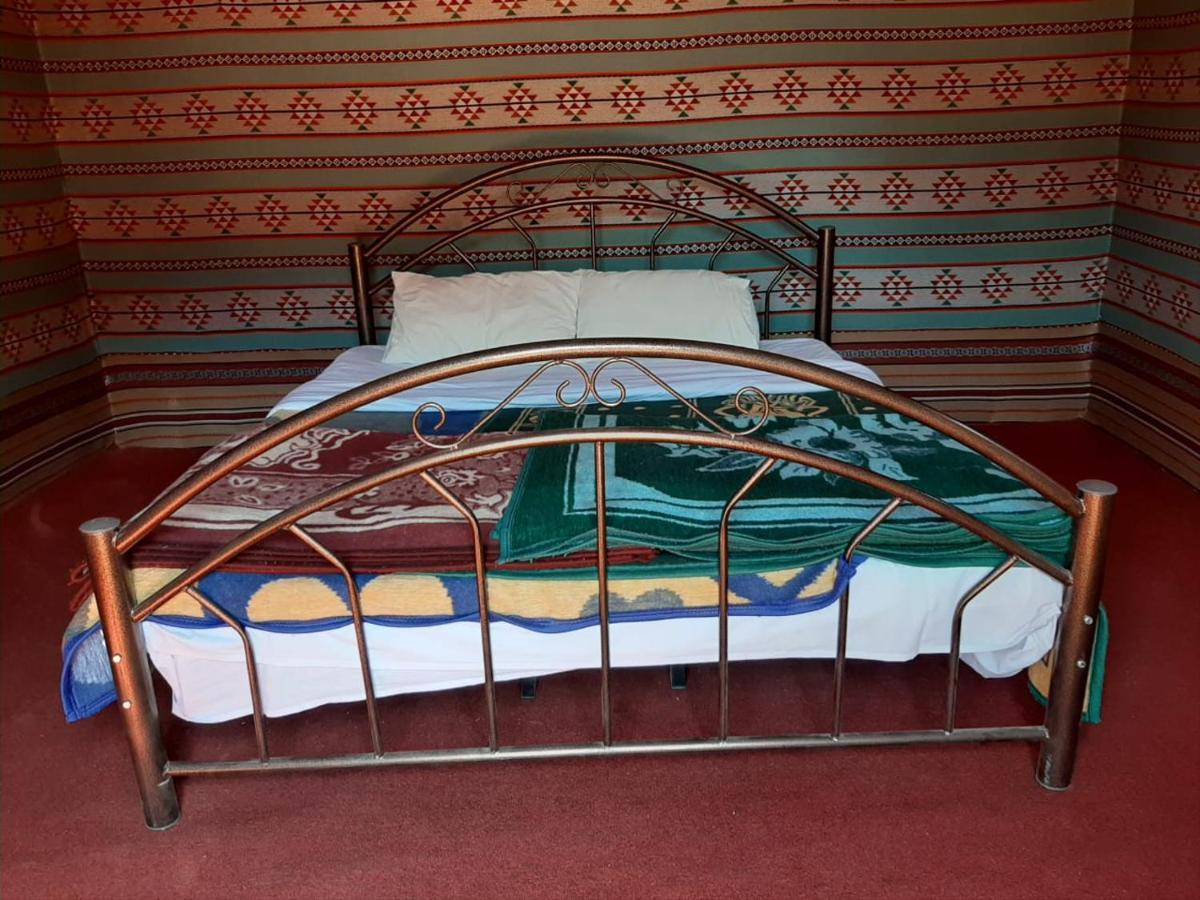 瓦迪拉姆 Bedouin Host Camp& With Tour酒店 外观 照片