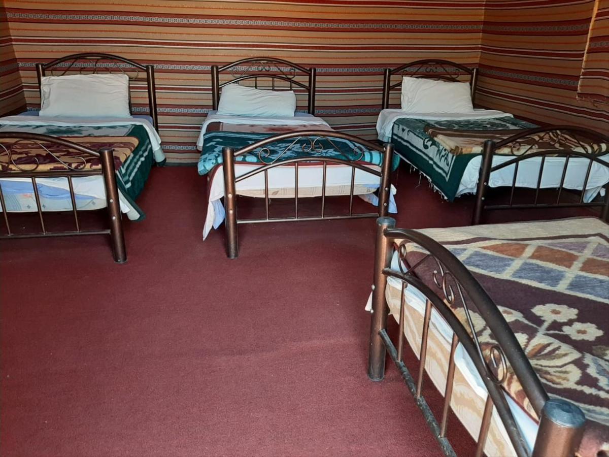 瓦迪拉姆 Bedouin Host Camp& With Tour酒店 外观 照片