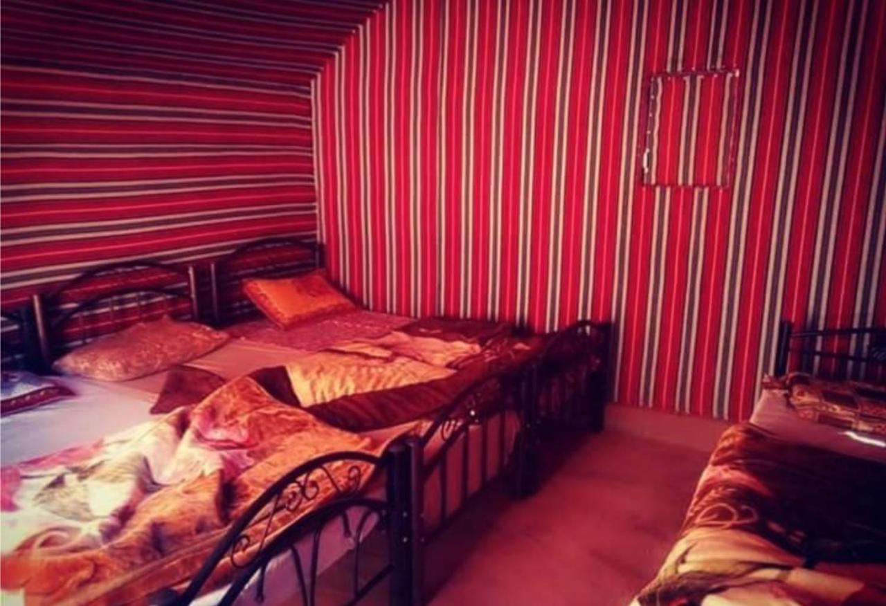 瓦迪拉姆 Bedouin Host Camp& With Tour酒店 外观 照片
