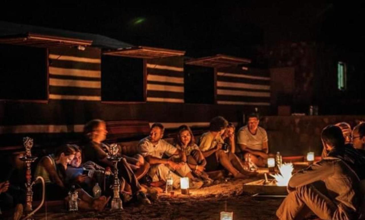 瓦迪拉姆 Bedouin Host Camp& With Tour酒店 外观 照片