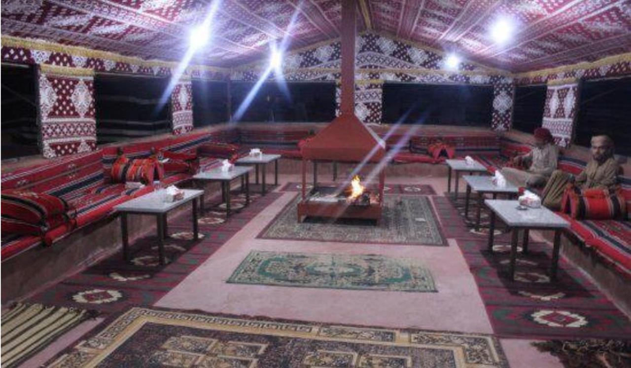 瓦迪拉姆 Bedouin Host Camp& With Tour酒店 外观 照片