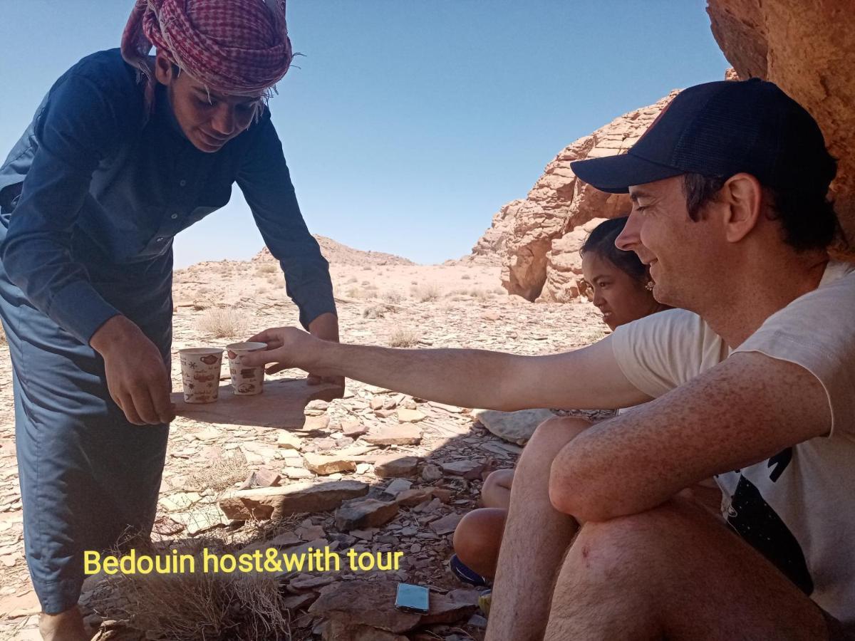 瓦迪拉姆 Bedouin Host Camp& With Tour酒店 外观 照片