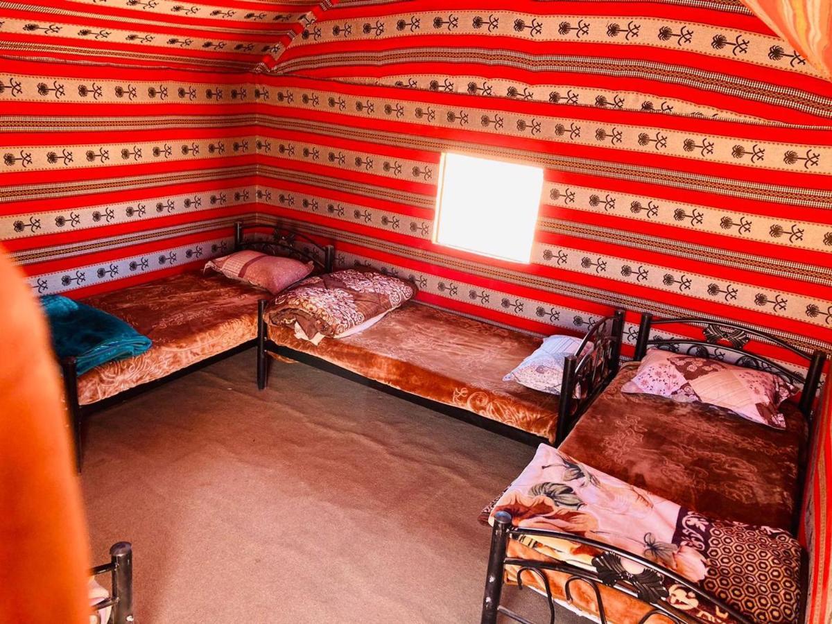 瓦迪拉姆 Bedouin Host Camp& With Tour酒店 外观 照片