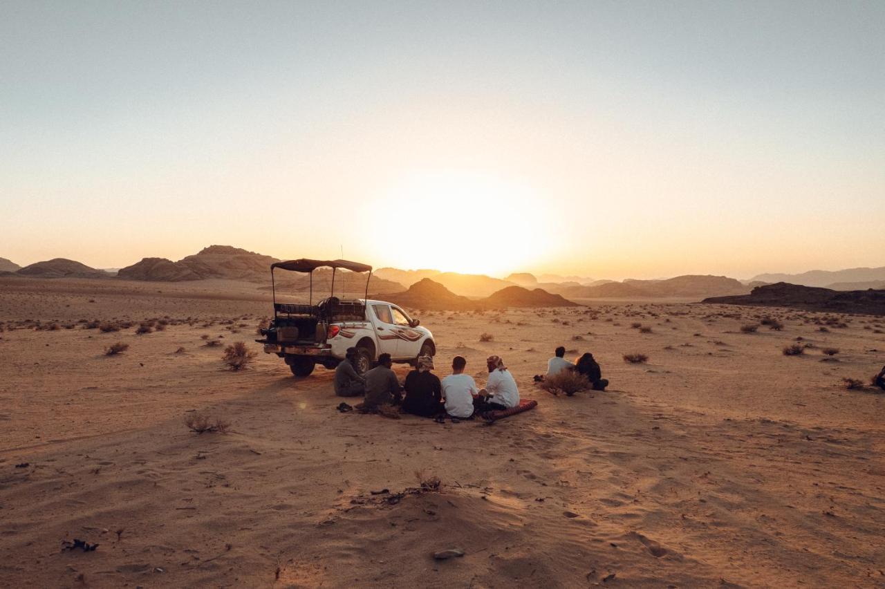 瓦迪拉姆 Bedouin Host Camp& With Tour酒店 外观 照片
