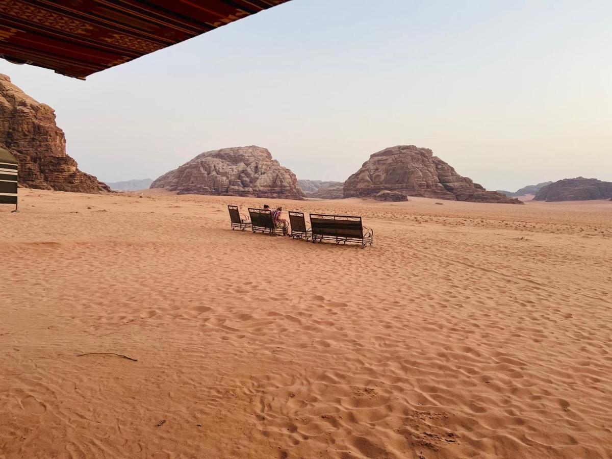 瓦迪拉姆 Bedouin Host Camp& With Tour酒店 外观 照片