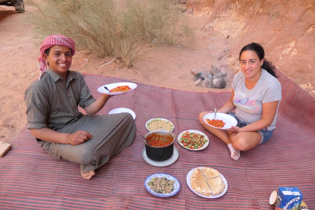 瓦迪拉姆 Bedouin Host Camp& With Tour酒店 外观 照片