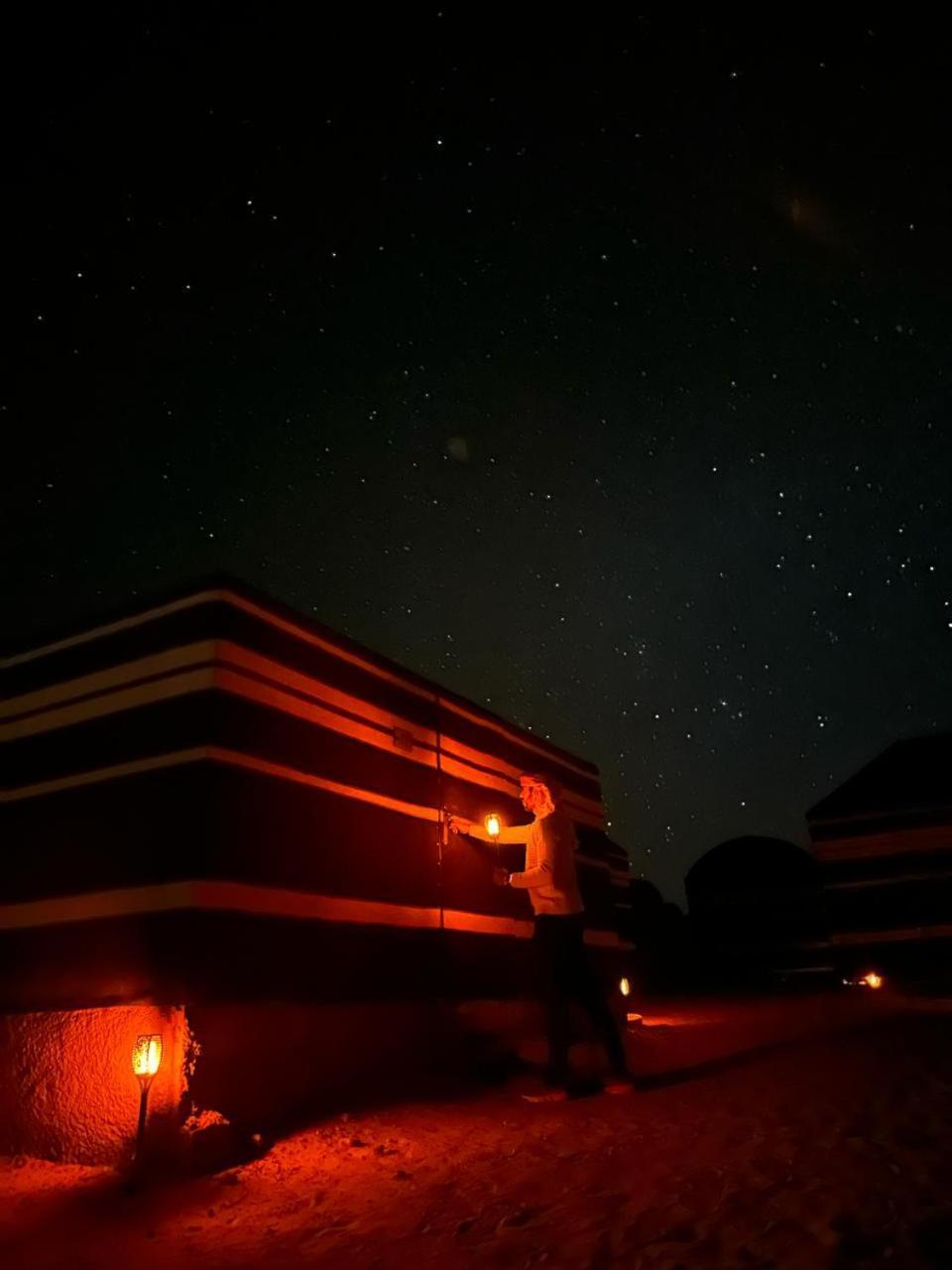 瓦迪拉姆 Bedouin Host Camp& With Tour酒店 外观 照片