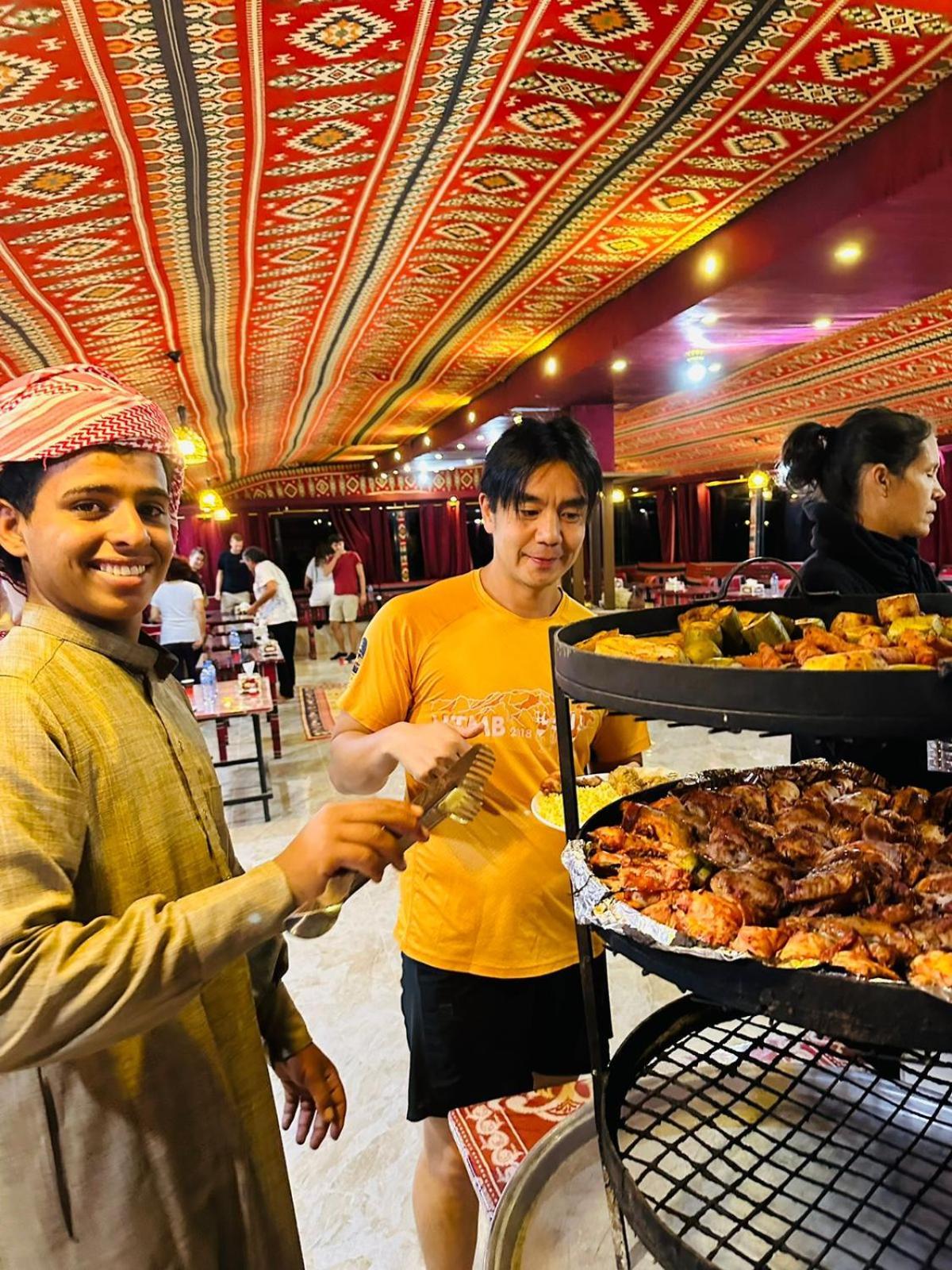 瓦迪拉姆 Bedouin Host Camp& With Tour酒店 外观 照片