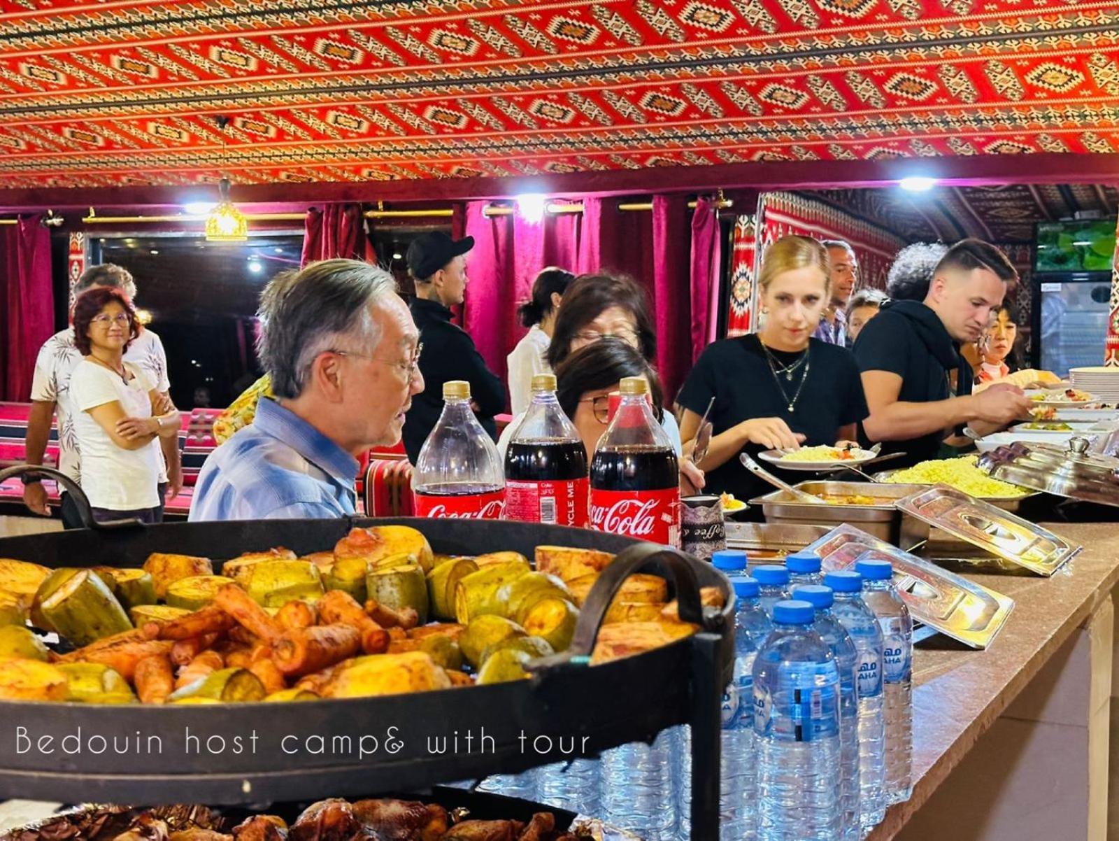 瓦迪拉姆 Bedouin Host Camp& With Tour酒店 外观 照片