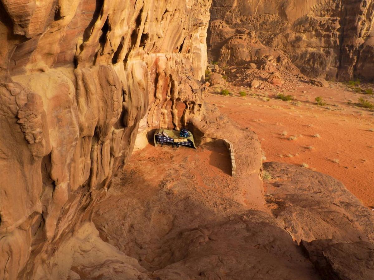 瓦迪拉姆 Bedouin Host Camp& With Tour酒店 外观 照片