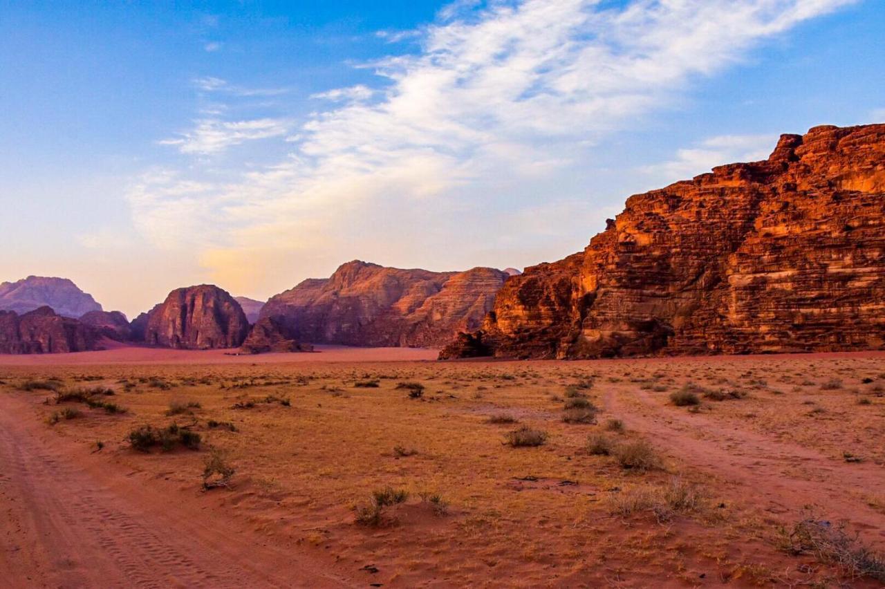 瓦迪拉姆 Bedouin Host Camp& With Tour酒店 外观 照片